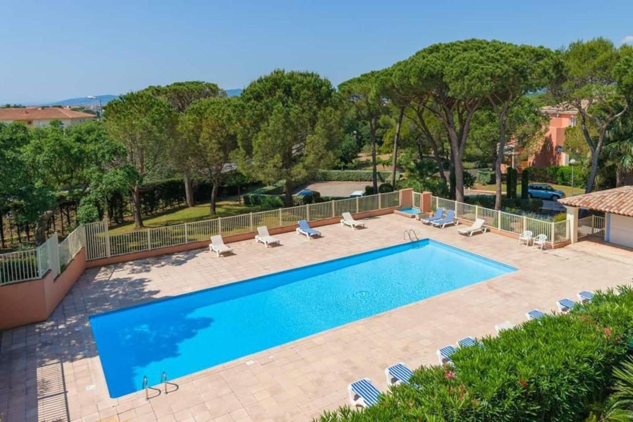 Oasis Des Grands Pins - Saint-Raphael - Residence Privee Avec Grande Piscine & Tennis Privee Экстерьер фото